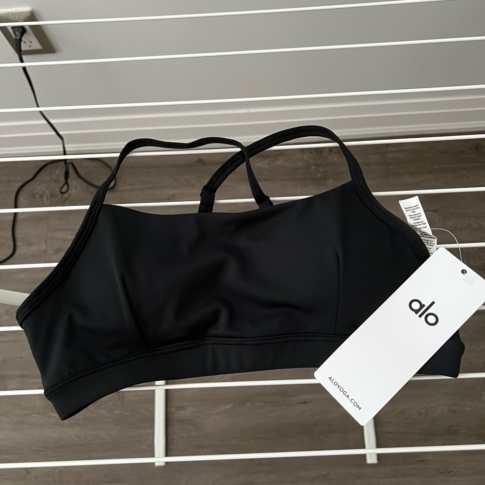 ALO Yoga Airlift Intrigue Bra Black